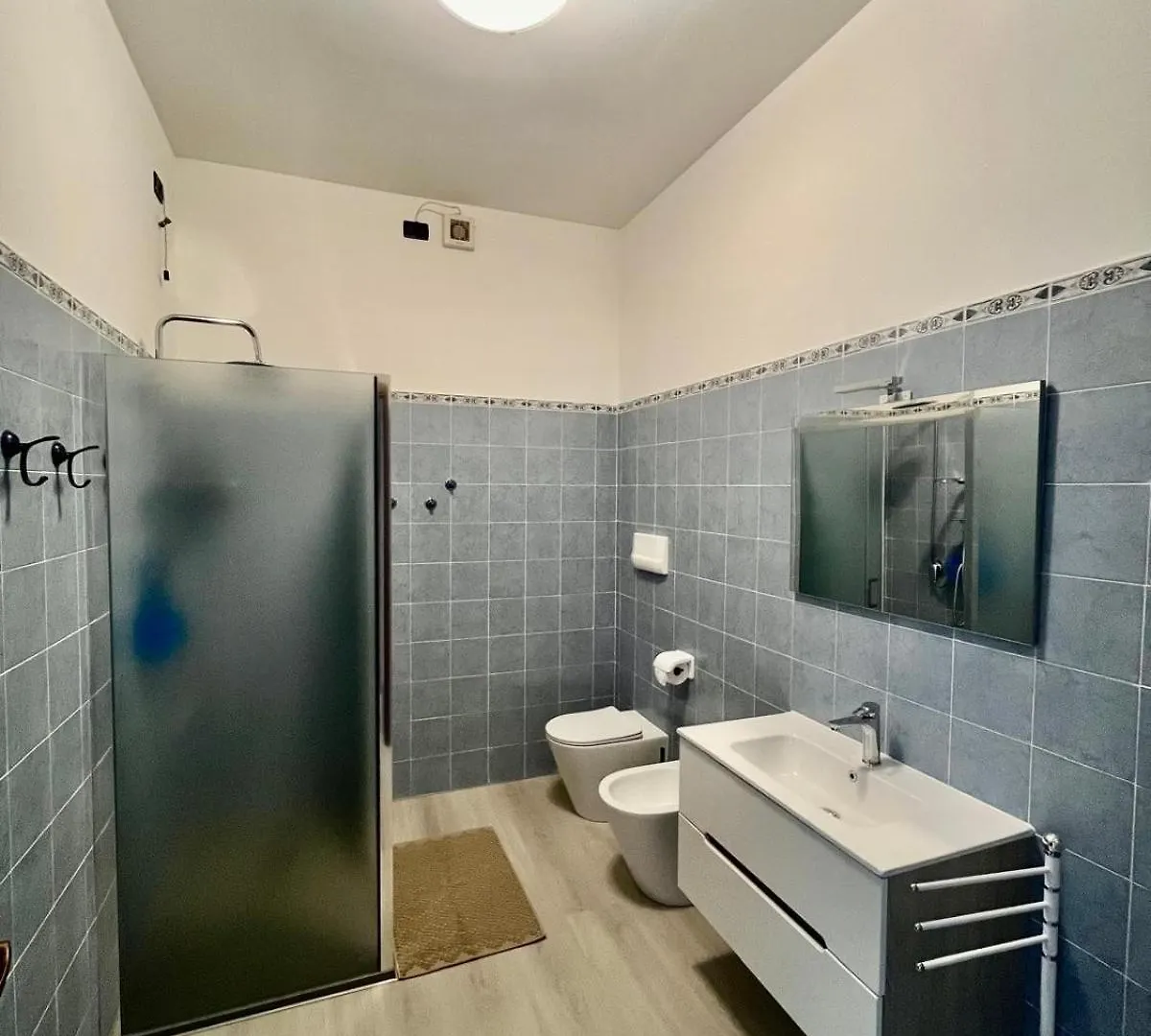 Blu Marine Trilocale Brescia Apartment