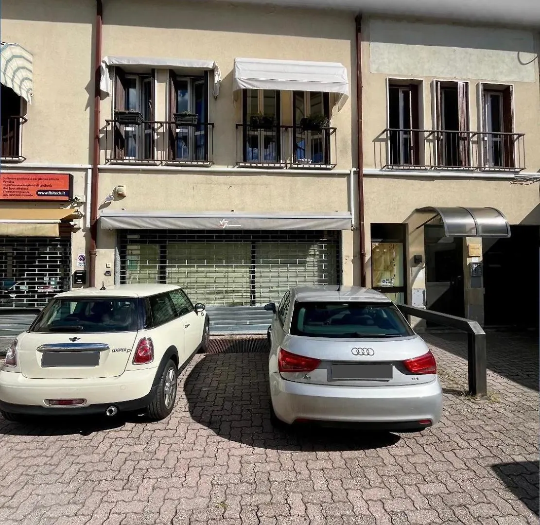 Blu Marine Trilocale Brescia Apartment